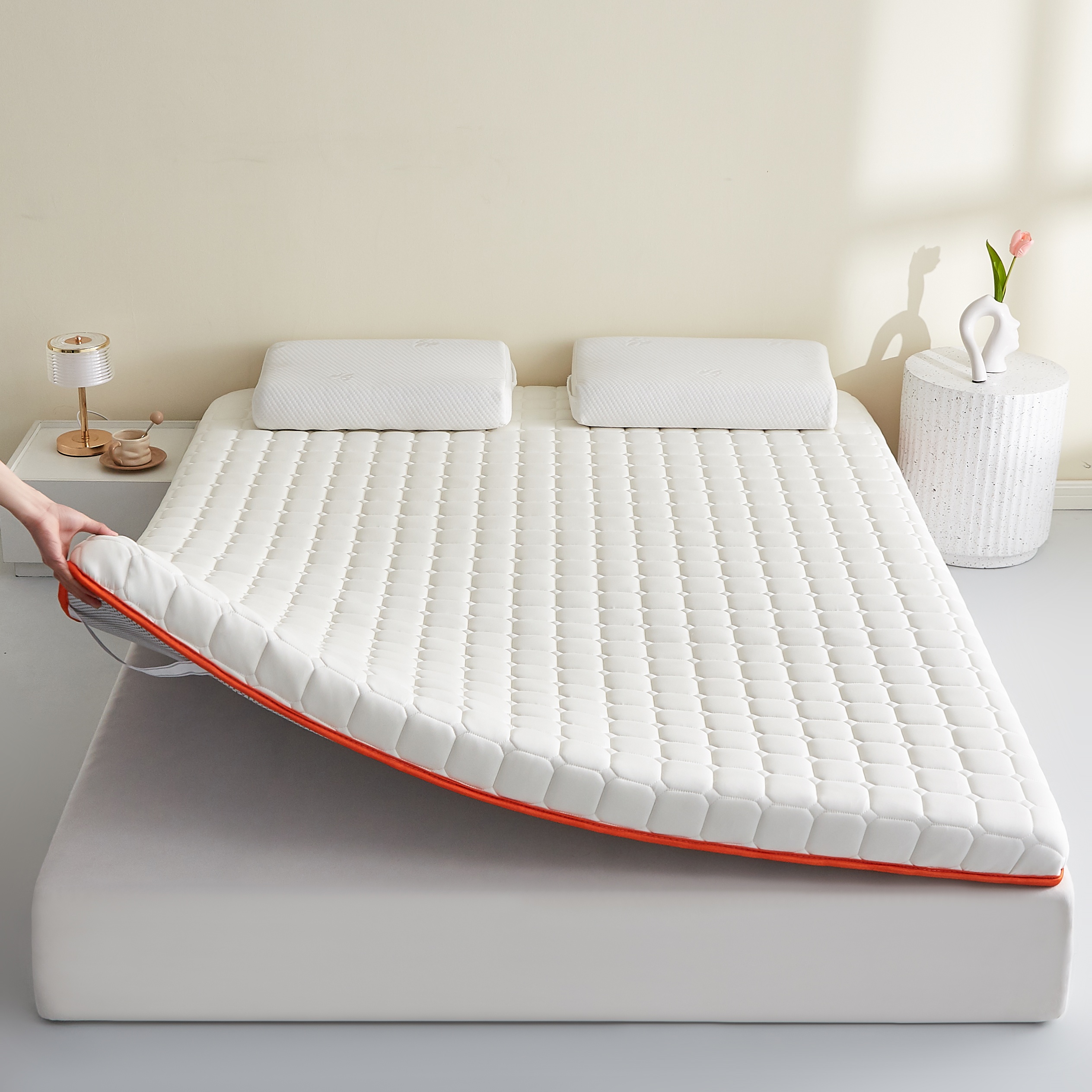 1pc 4cm Memory Foam Mattress Topper - High-Density Support, Slow Rebound Comfort, Soft Quilted Surface, Breathable Mesh Sides, Foldable Portable Bed Pad, Durable All-Season Bedding for Bedroom, Dorm, Guest Room & Travel