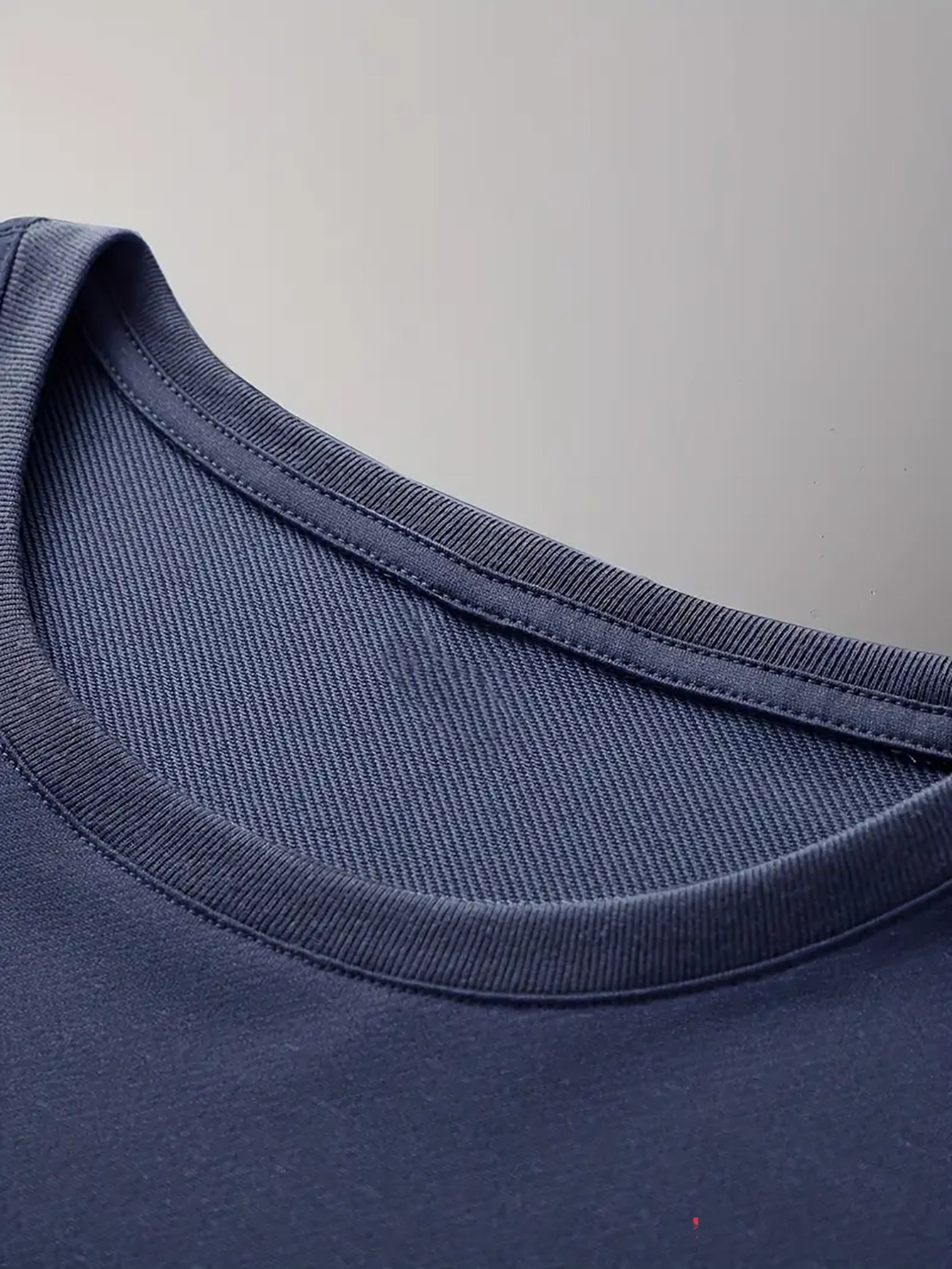 Men's casual and fashionable minimalist lines - C-Calvin printed T-shirt, round neck comfortable polyester fabric, suitable for daily wear as fashionable streetwear, Men's clothing