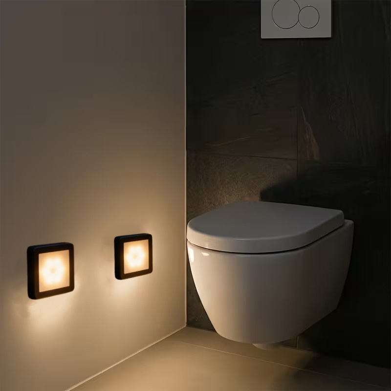 6 LED-uri Lumini Inteligente cu Senzor de Mișcare pentru Scări, IP44, Lumină de Noapte Wireless Alimentată cu Baterii, Potrivite pentru Sub Dulapuri, Coridoare, Scări, Dulapuri, Design Modern Pătrat. Include Componente Electronice (Bateria Nu este Inclusă)