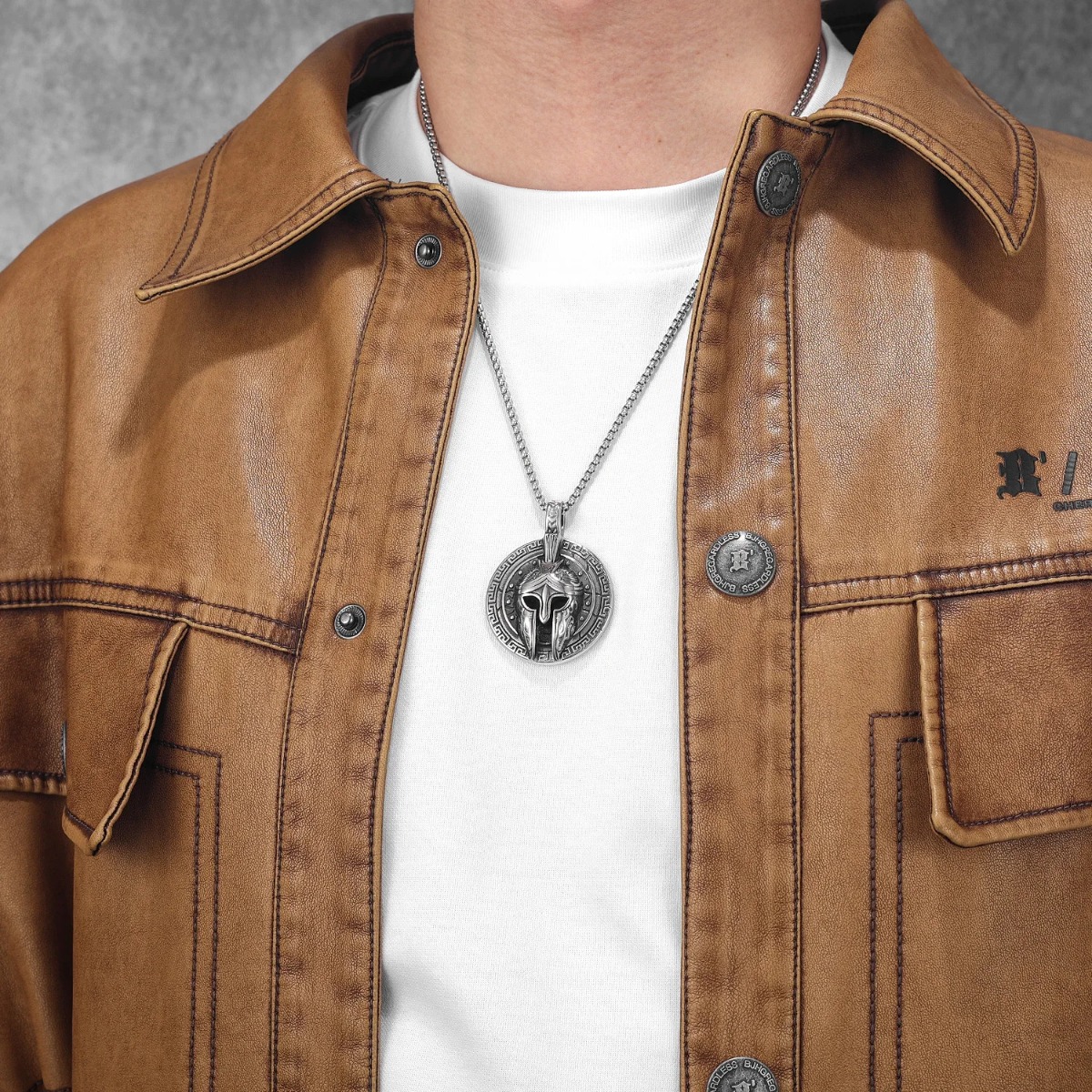 E-shop Römische Krieger-Amulett Herren-Halsketten Edelstahl-Anhänger-Kette Damen Punk-Modeschmuck Neu in Accessoires Geschenke Großhandel