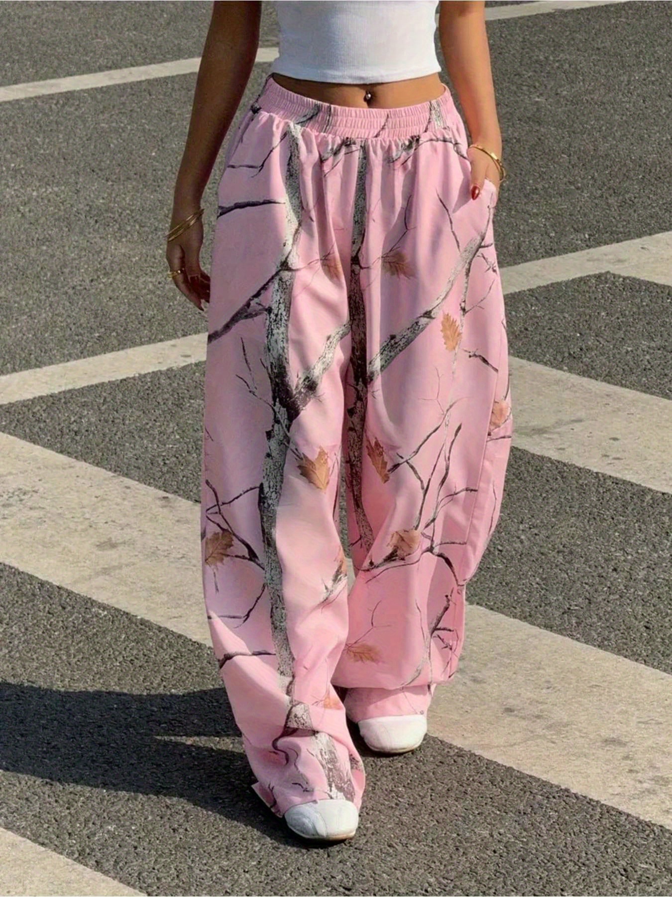 Ladies' Fashionable Casual Item - Pink Camouflage Leaf Print Wide-Leg Pants, Comfortable And Versatile, Loose Fit, Suitable for All Seasons