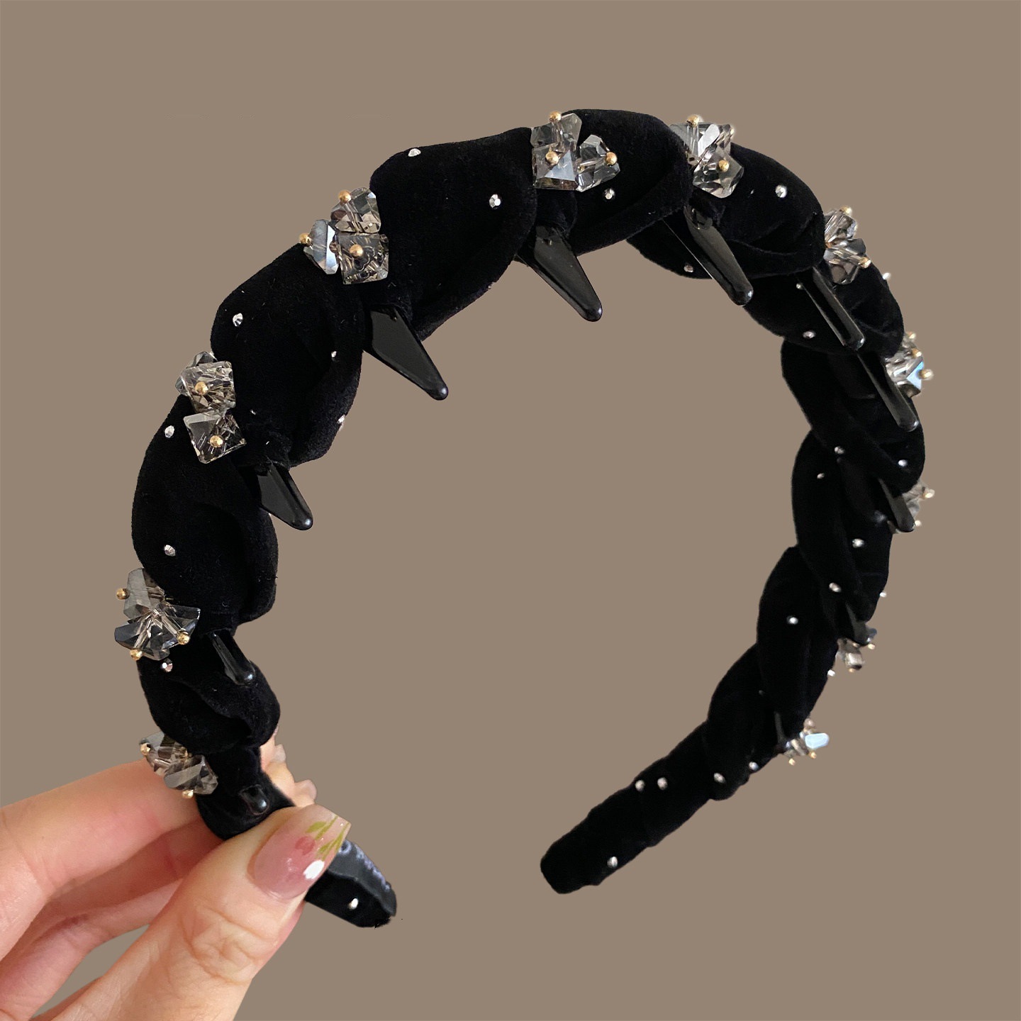 Image of Light Luxury Women's Hairband, Autumn/winter High Top, 2026 New Style, Premium Chic Fashion, Face-washing Headbandr Clip, Hair Accessory