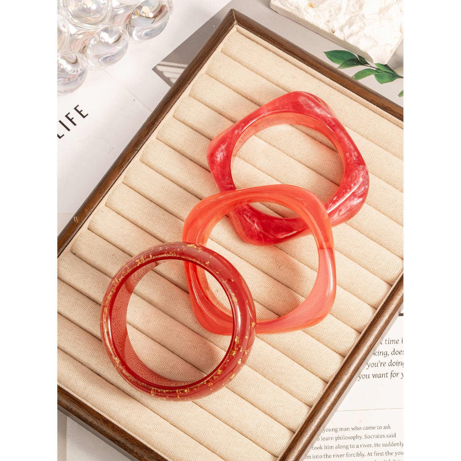 3pcs Red Series Dazzling Resin Gradient Stackable Bracelet Set