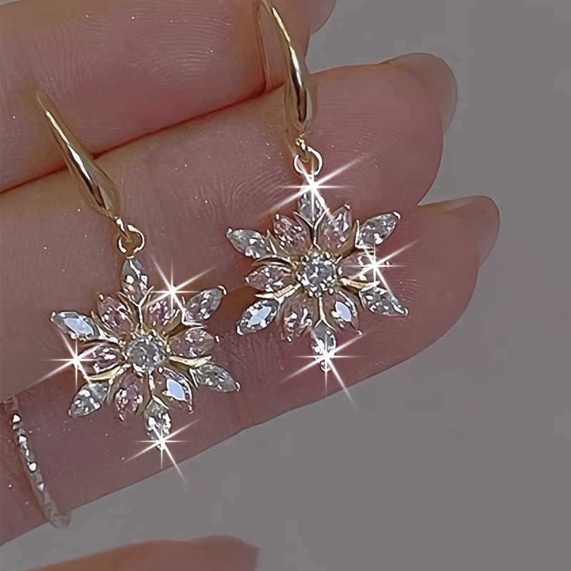 TEMU A Pair Of Elegant Snowflake Earrings With Shiny Cubic Are Perfect For Valentine's Day, Anniversaries, Birthdays And Festival Gifts. Are Suitable