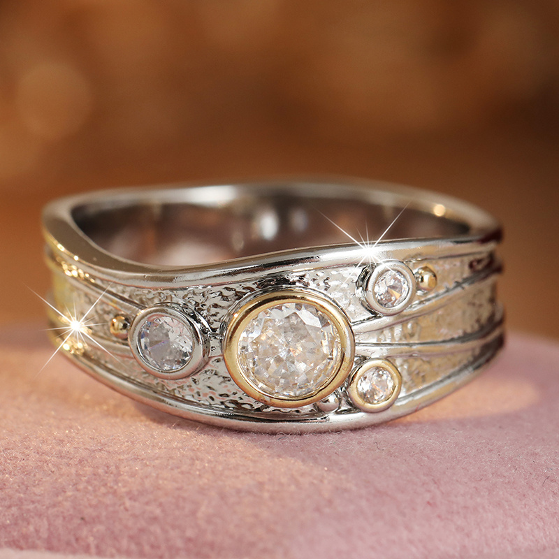 Elegant Textured Women's Wide Ring with Synthetic Zirconia