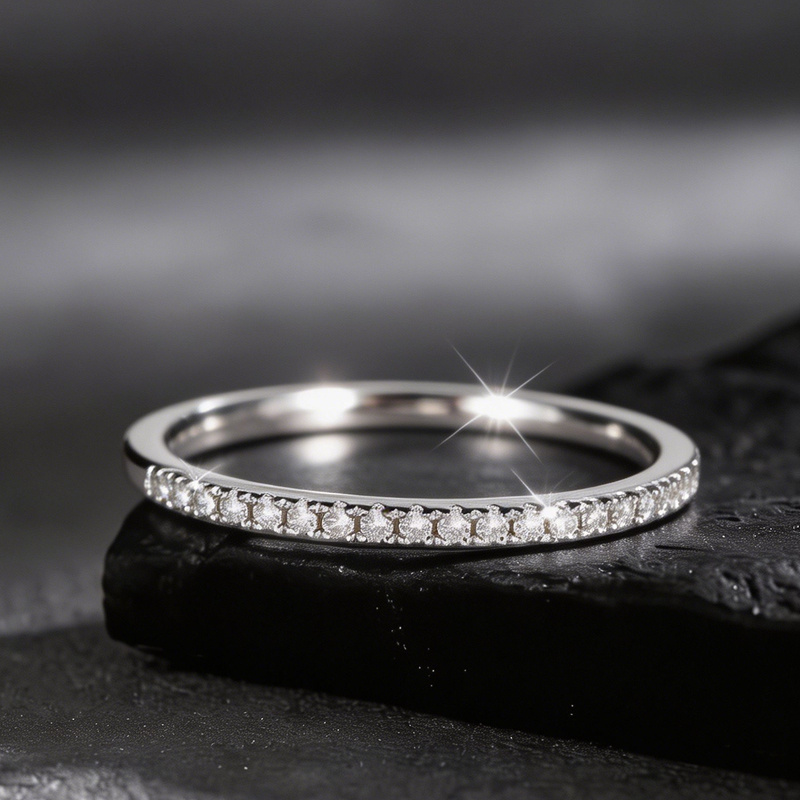 Image of A 925 Pure Silvery Moissanite Elegant And Versatile Simple Ring For Men And Women. Suitable For Daily Wear, For Weddings, Vacations, Easter, Christmas, , Birthday Gifts. With A Box.