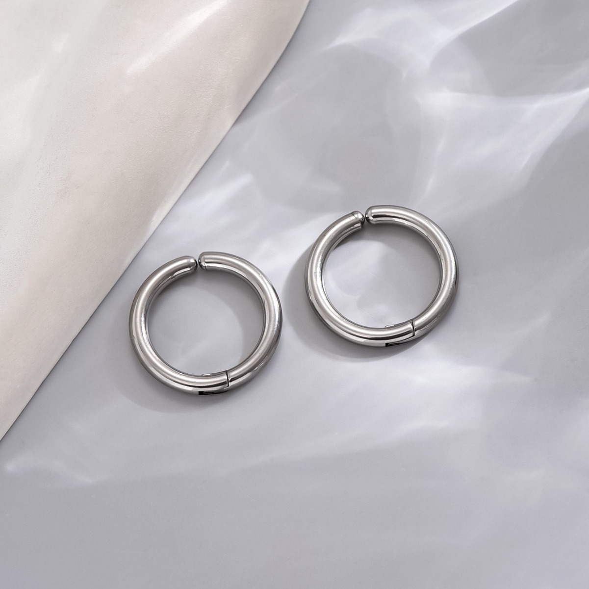 304 Stainless Steel Clip- Earrings - Non-Pierced Ear Clip- Earrings for Men & Women, Simple & Stylish Coil Backing Jewelry Suitable for Daily Wear, Valentine' Gift, Year-Round Unisex Earrings (No Hole Required)