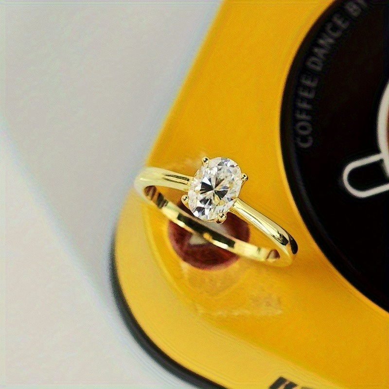 Women's 2 Carat Exquisite S925 Oval Moissanite Ring