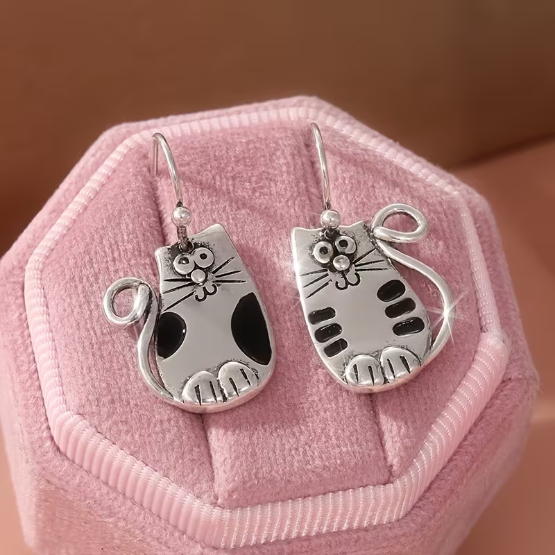 TEMU Retro Inlaid Synthetic Zirconia Asymmetrical Kitten Distressed Pendant Women's Earrings Dating Vacation Shopping Matching Additions