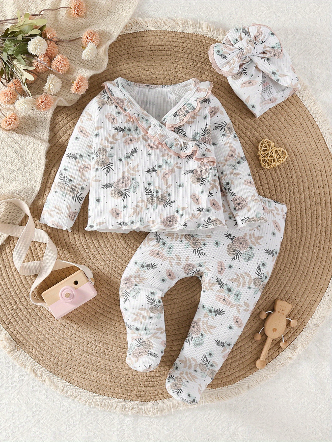 Ensemble bébé fille 0-9 mois, 3 pièces : bonnet, pantalon raglan à manches  longues et pieds, idéal pour l'extérieur, image size:800x1066