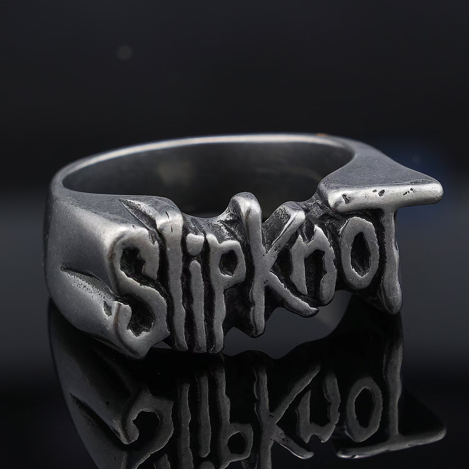 

Vintage Punk-style Men's Ring With Design - Black Alloy, Trendy Slipknot Lettering