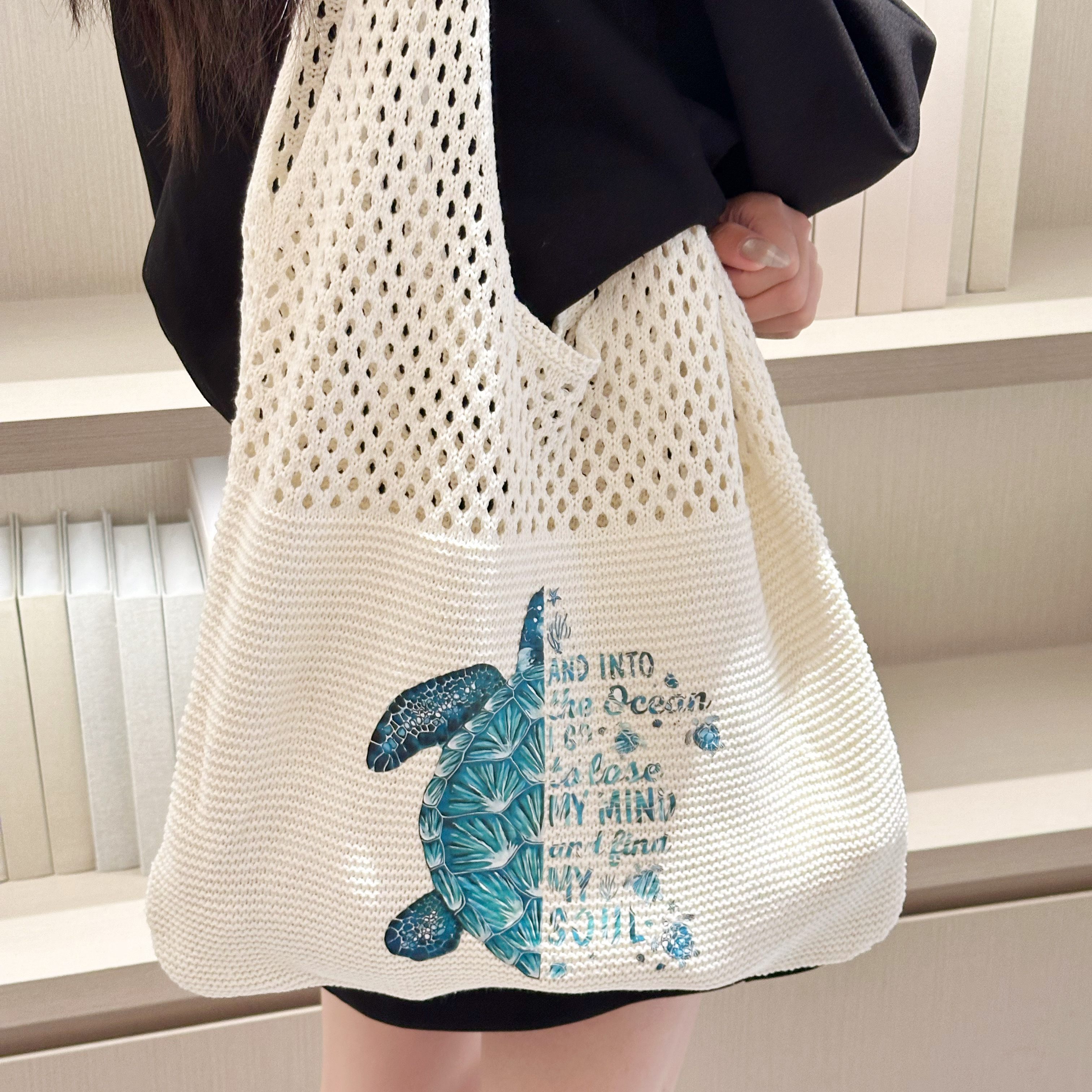 Image of Fashionable Seashell And Sea Turtle Print Women's Woven Tote Bag, Large Capacity Handbag Suitable For Summer , Beach , And Shopping