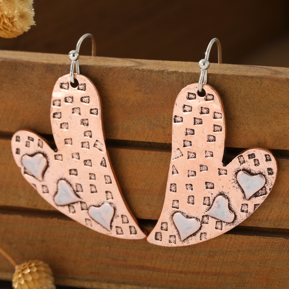 TEMU Boucles d'oreilles pour femme polyvalentes, exquises et mignonnes, à texture avec imprimé cœur et pendentif de feuille, pour , les vacances, les