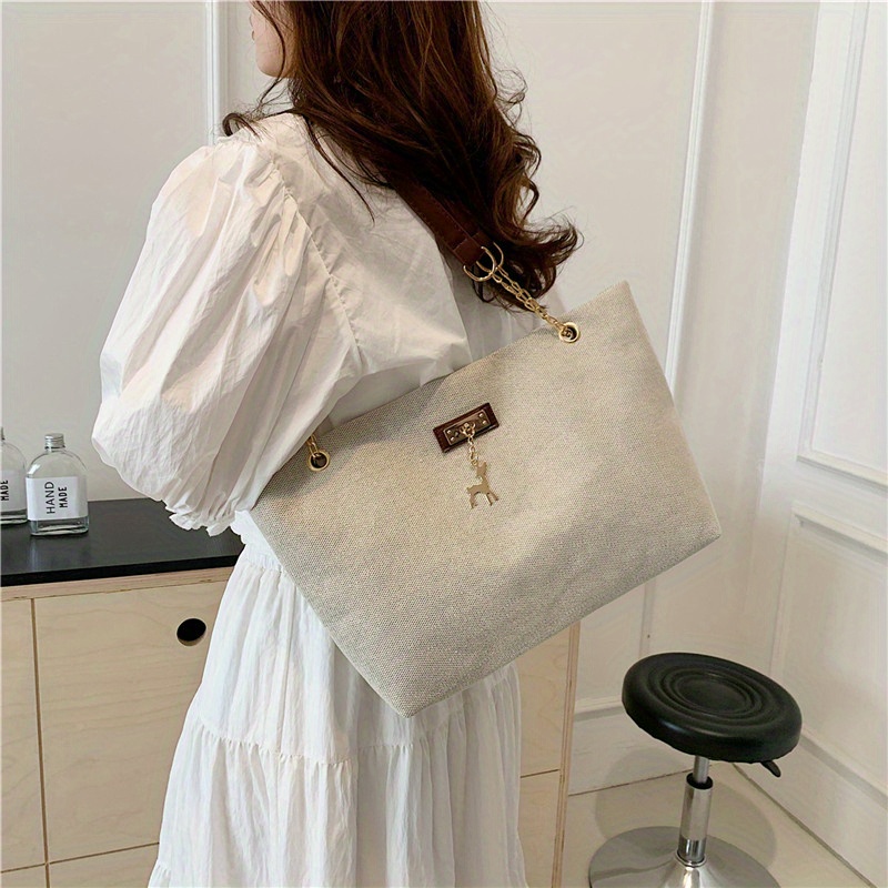 

Sac Fourre-Tout Chic en Nylon Blanc avec Charme de - Sac à Main Épaule Spacieux à Fermeture Éclair pour Femmes, pour un