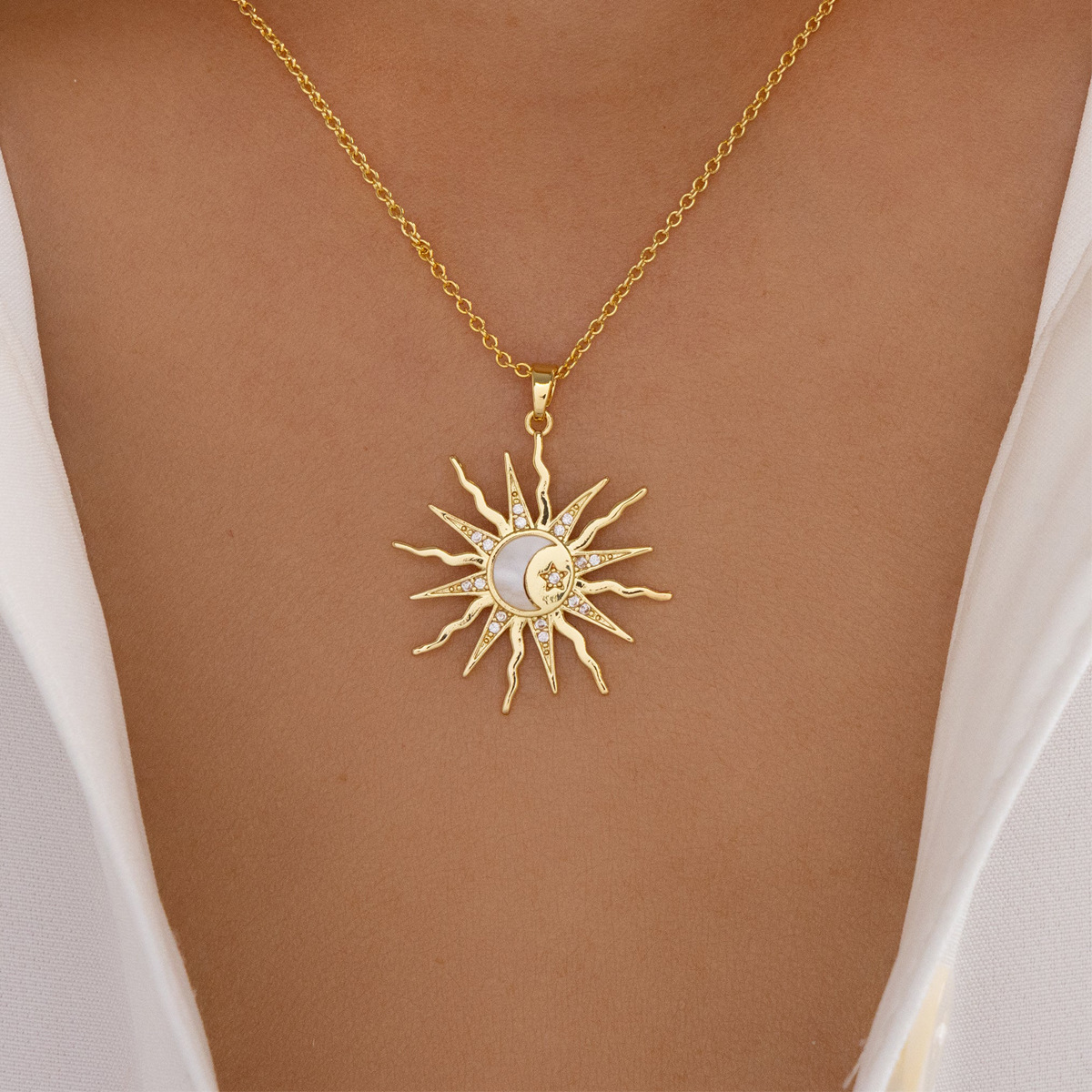 

1pc 18k Gold Plated Sun And Moon Necklace With Accents, Alloy Chain, Pendant, Fashion Jewelry For Women