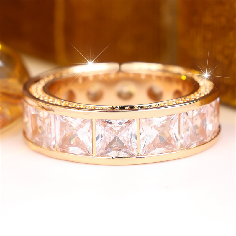Women's Simple Golden Square-cut Synthetic Zirconia Ring