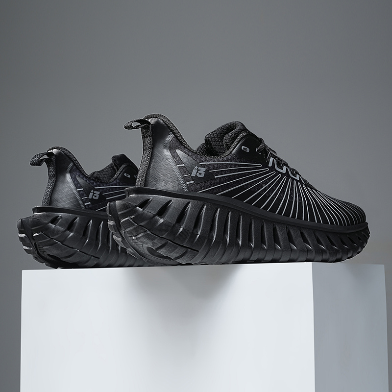 Popular Couple'S Shoes in Large Sizes with Carbon Plates for Outdoor Leisure Sports Are Suitable for Use During 11 Different Holidays
