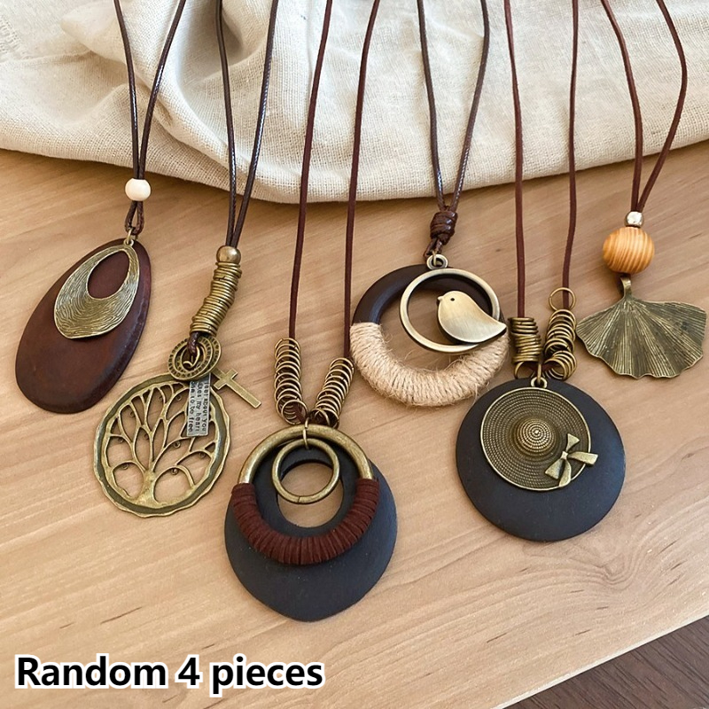 4pcs random vintage style pendant necklace light luxury high end versatile choker sweater chain for women daily and vacation wear valentines day gift party exquisite accessory