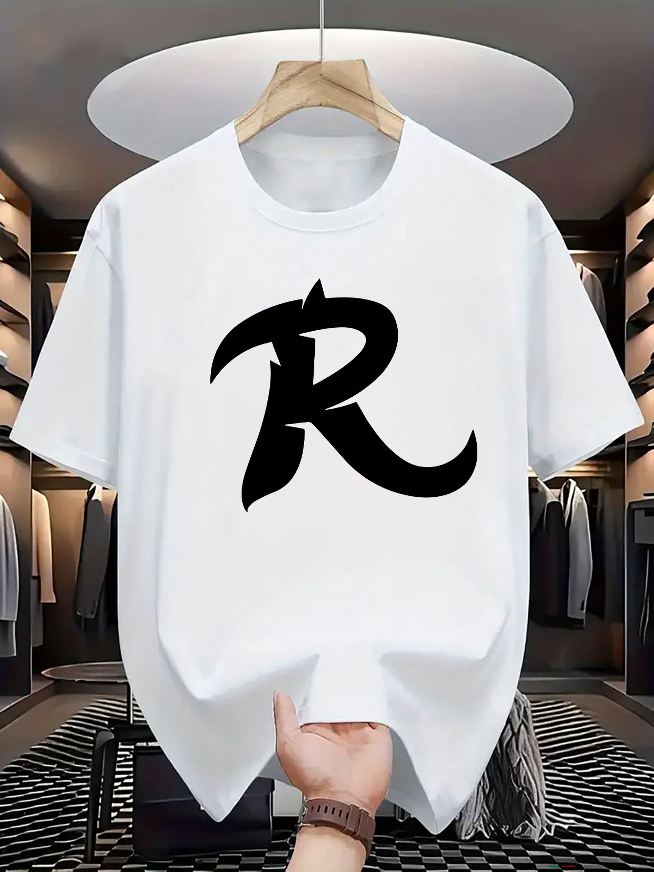 larawan ng item Men's White Cotton T-Shirt na may Makapal na Pulang Letrang R Graphic Print - Round Neck Short Sleeve Casual Shirt, Komportableng Suot sa Lahat ng Panahon, Madaling Labhan at Ligtas sa Dry Clean, Versatile na Kasuotan para sa Lalaki
