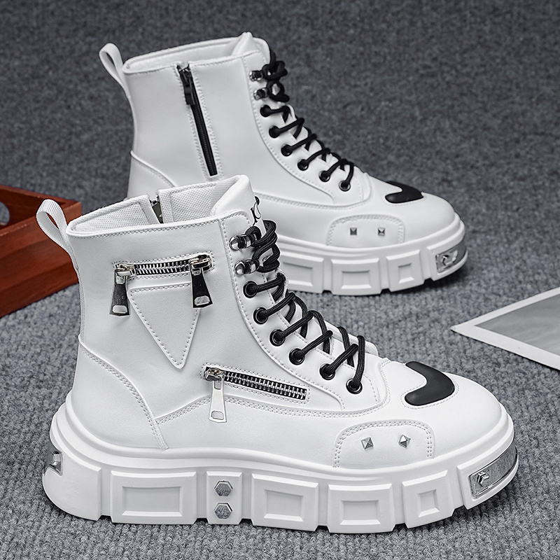 Fashionable Men's Wide-Toe Hiking Boots with Comfortable Lining