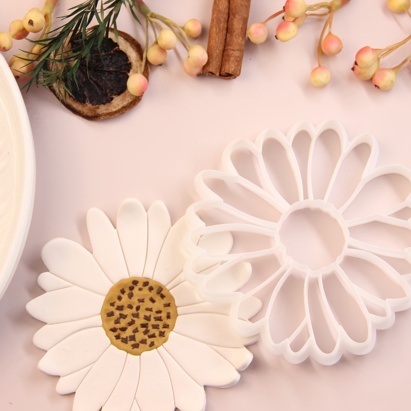 10cm Daisy Flower Clay Cutter, Large Floral Polymer Clay Earring Cutter, Craft Tool For Earrings And Pendants