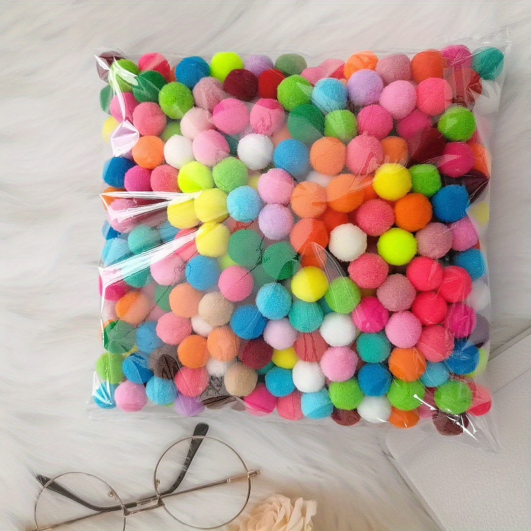 200/400pcs Of 2 Cm/0.79 Inch High Elasticity Upgraded Dense Pom Poms, Suitable For Crafts, Small Christmas Pom Poms, Art And Craft Pom Poms, Christmas Costume Pom Poms, Creative Mixed Balls
