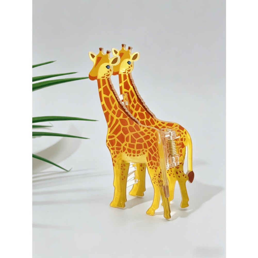 TEMU 1pc Cartoon Giraffe Shaped Hair Clip, Cute Animal Acrylic Hair Clip, Summer Beach Style Shark Shaped Hair Clip, Unique Hair Accessory Summer