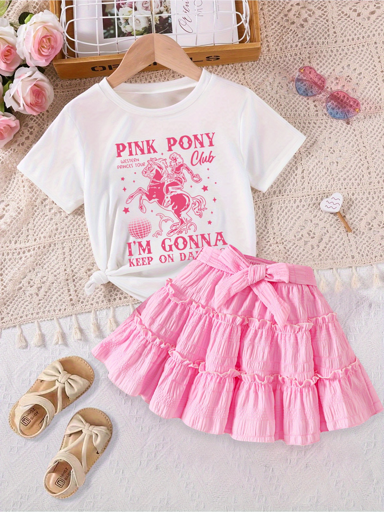 2 peças/conjunto camiseta estilo western pink pony com estampa de   e slogan im gonna  ,     rosa ~ vestido   bolo plissado, cintura elástica ajustável para uso casual no verão, ideal para atividades ao ar livre, festas e lazer