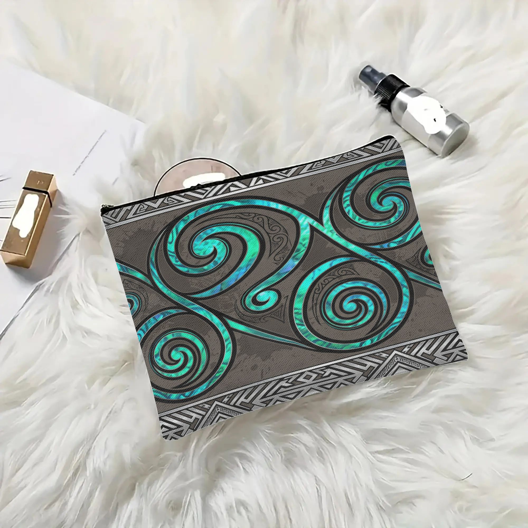 TEMU 1pc Maori Interlocking Swirl Vintage Border Artwork Theme, Multifunctional Makeup Bag, Oversized Portable Storage Pouch, Zipper Closure Design