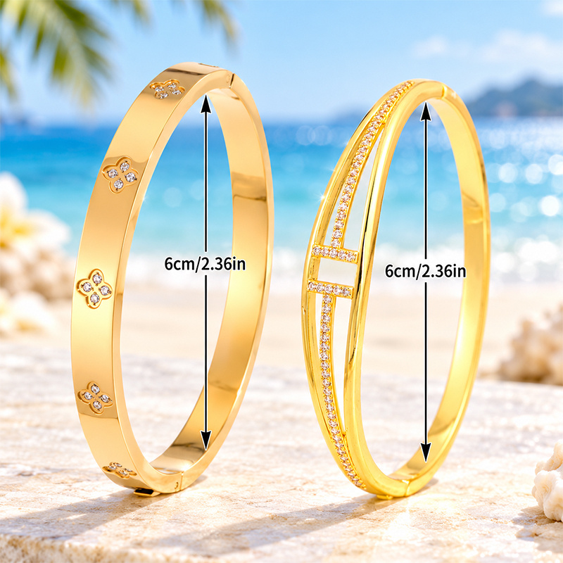 Lucky Clover 2pcs Bangle Set with Clover Accents