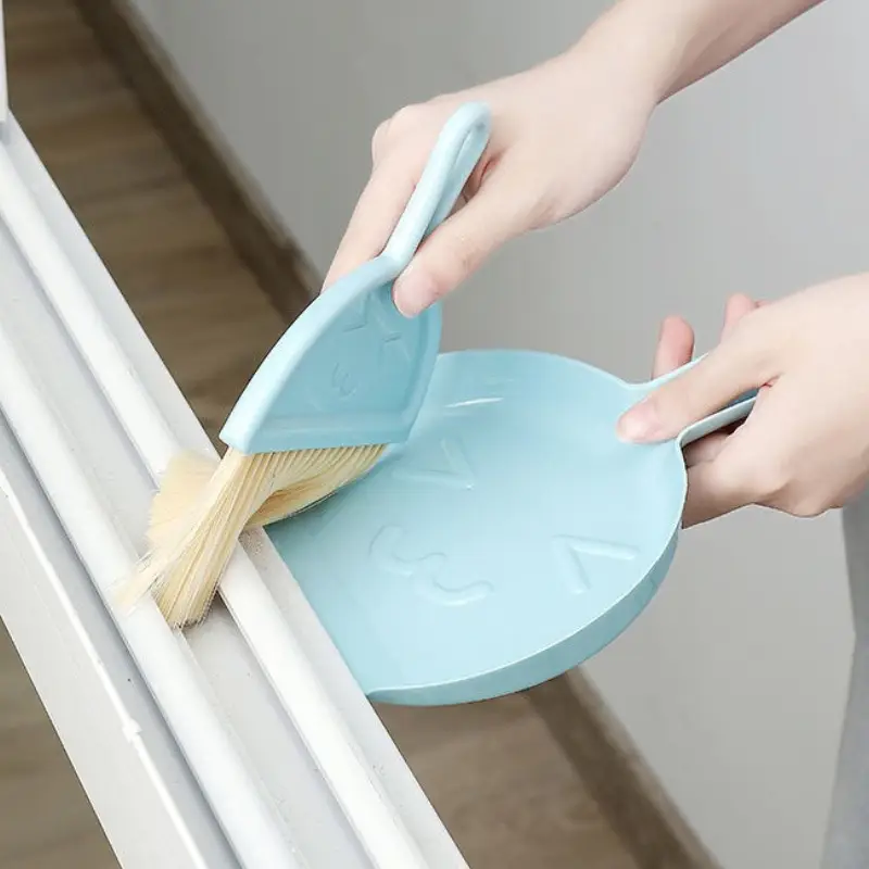 3pcs mixed color desktop broom cleaning tool handheld broom keyboard cleaning brush small broom set with dustpan computer clutter brush suitable for table and desktop cleaning Product details 7
