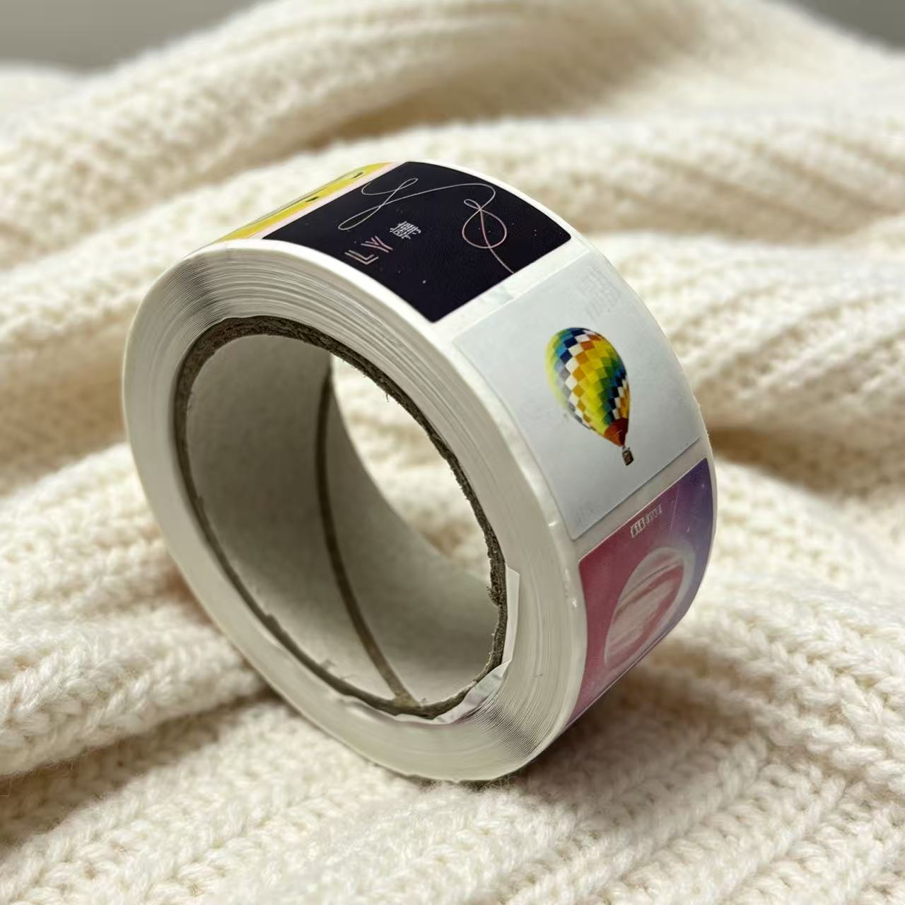 1 Roll 500pcs Kp Bt Stickers. Beautiful Sticker Rolls With Album . Self-adhesive Labels. Suitable For Diaries, Scrapbooks, Planners, Album Stickers, And The For Fans.