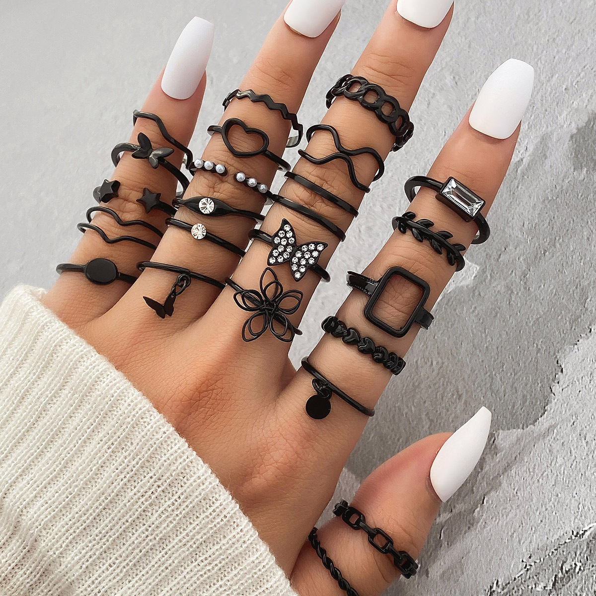 TEMU 23pcs Bohemian Women Black Ring Set Elegant Women , Heart, Floral & Star - Sparkling Accents Rings Vintage Black Stackable Rings Daily Wear,