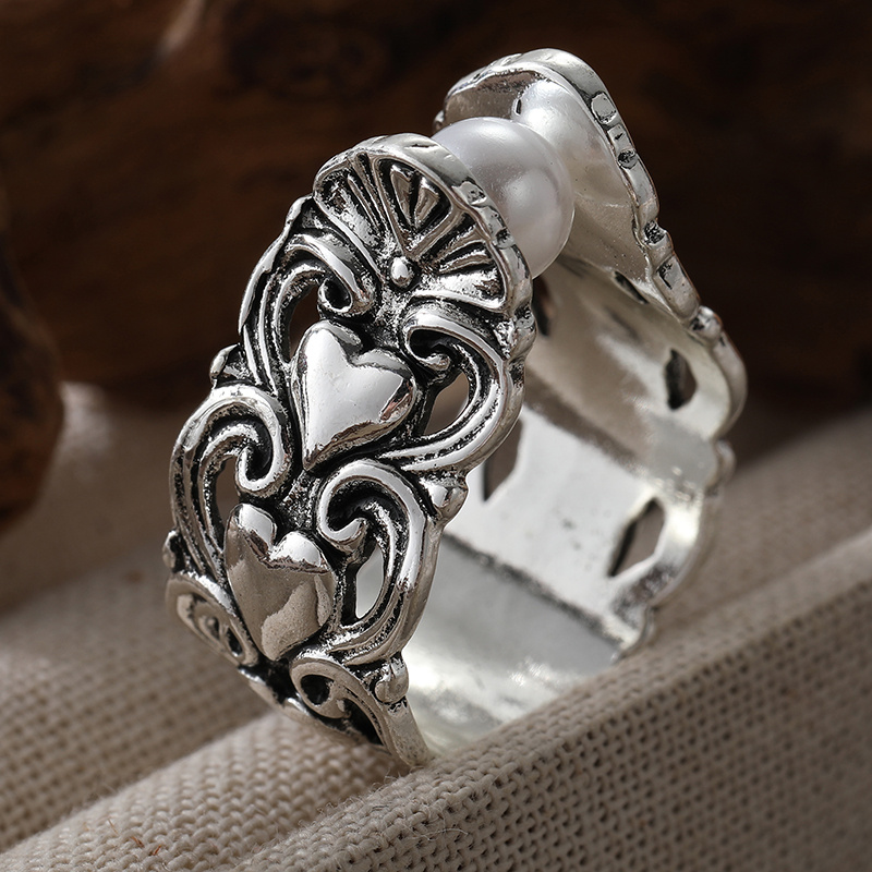 Bohemian Hollow Heart Carved Ring with Glossy Stone Inlay