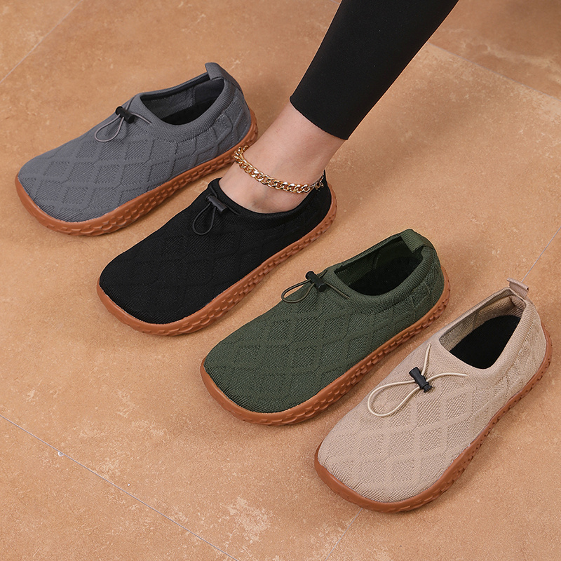 Women's Thickened Wide Toe Running Shoes with Adjustable Design