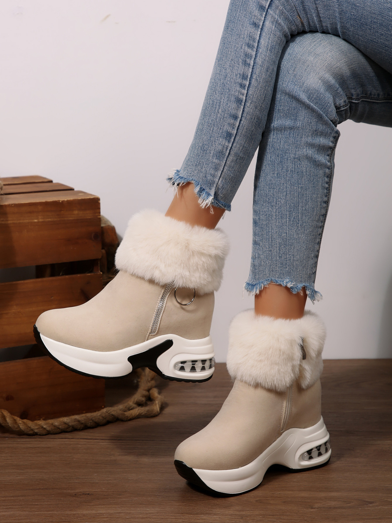 女士冬季保暖雪地靴，侧拉链设计，内衬抓绒 - 厚底坡跟，棕色/白色/黑色/灰色 - 防滑PVC鞋底，冷天、雪地及冰面缓震鞋垫 - 韩式冬季鞋，适合日常与正式装扮