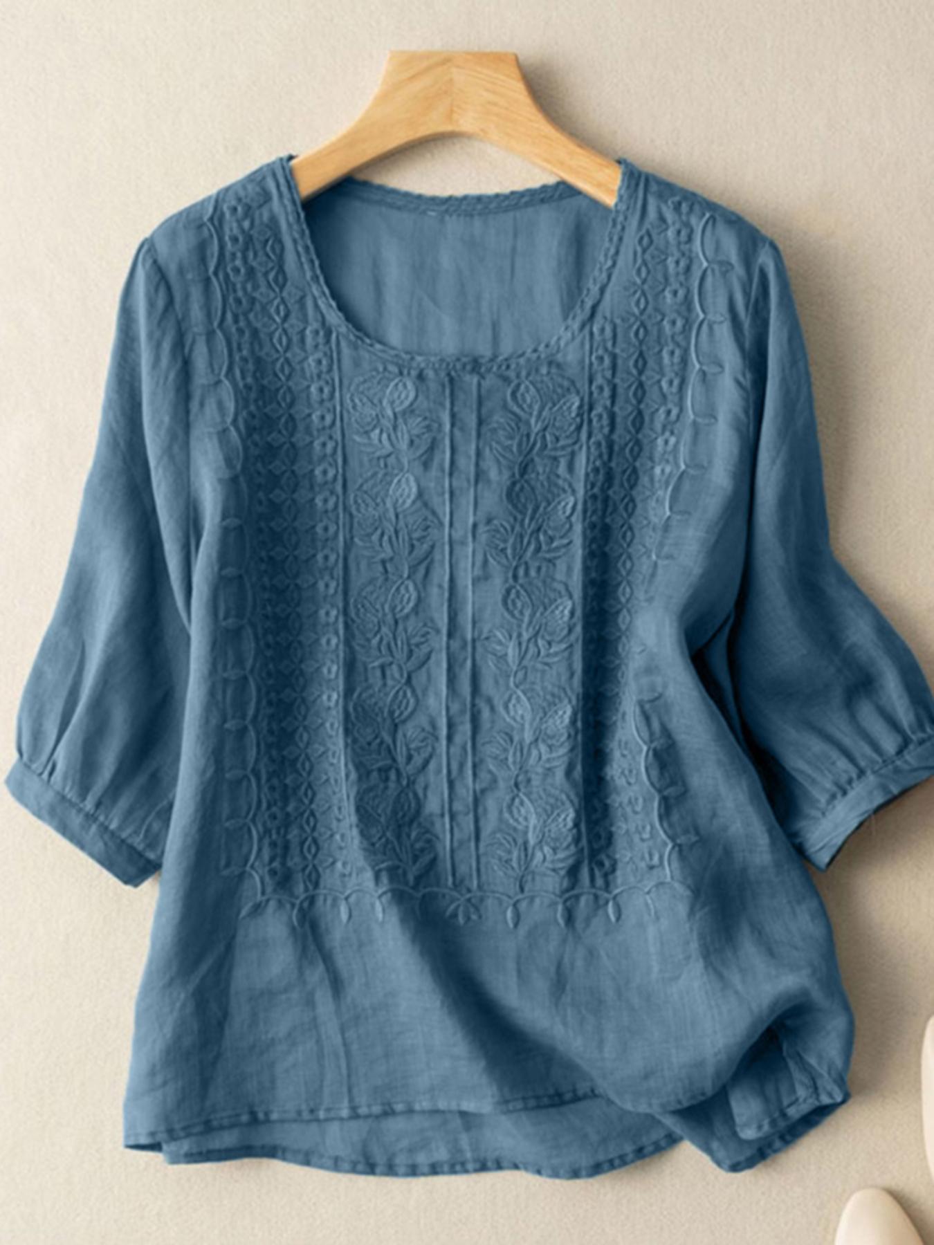 εικόνα αντικειμένου plus size - plus size - μπλούζα plus size με φλοράλ κεντημένο δαντέλα, με μανίκια 3/4 και στρογγυλή λαιμόκοψη, ιδανική για casual καθημερινή εμφάνιση