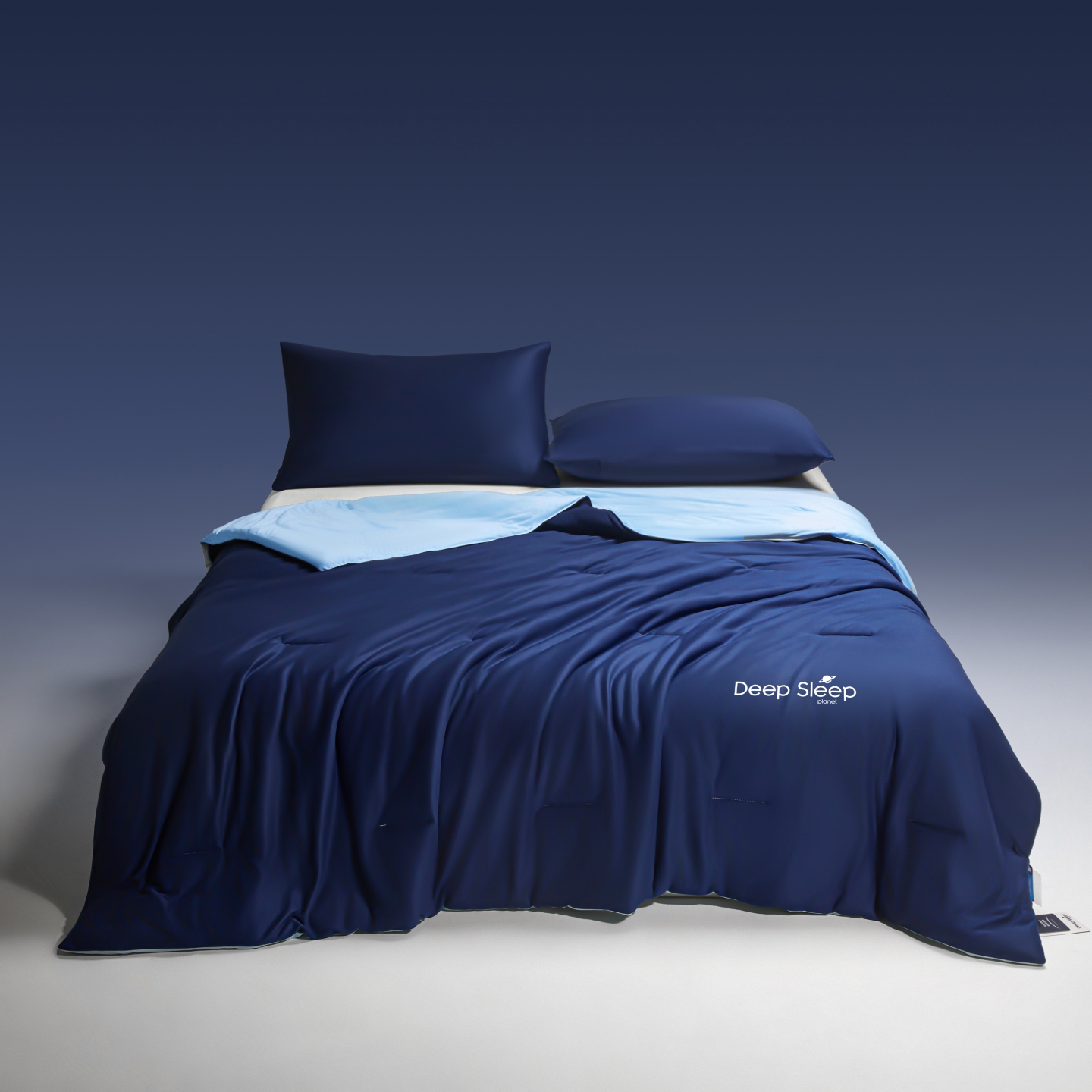 A Cooling Cotton Summer Quilt with Constant Temperature Control for Deep Sleep, an Air-conditioned Summer Quilt for Home Use, a Lightweight Quilt
