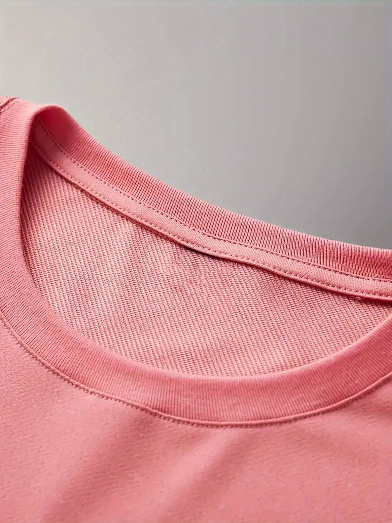 Men's casual and fashionable minimalist lines - C-Calvin printed T-shirt, round neck comfortable polyester fabric, suitable for daily wear as fashionable streetwear, Men's clothing