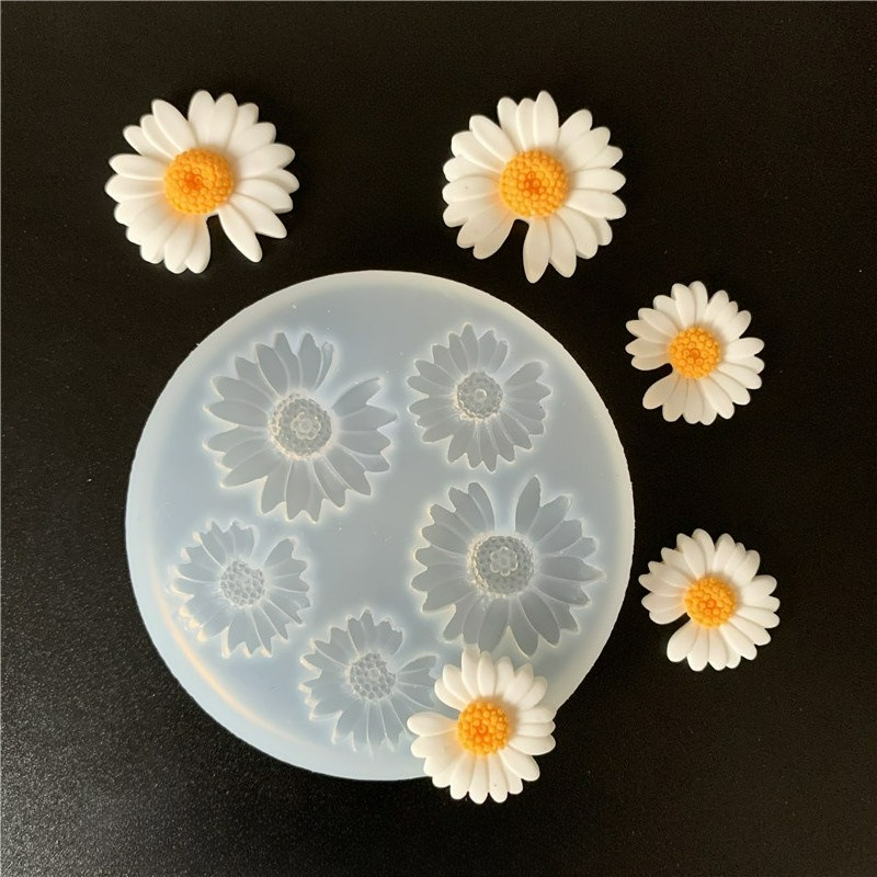 TEMU 1pc 5-hole Mini Chrysanthemums And Small Chrysanthemums Of Sizes Made Of Silicone. Clay Resin Resin Molds Suitable For Handicrafts - Perfect For