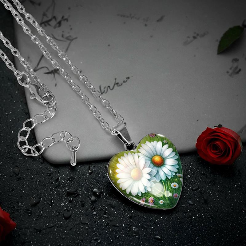 Wild Daisy Heart-shaped Necklace Glass Pendant, Handmade