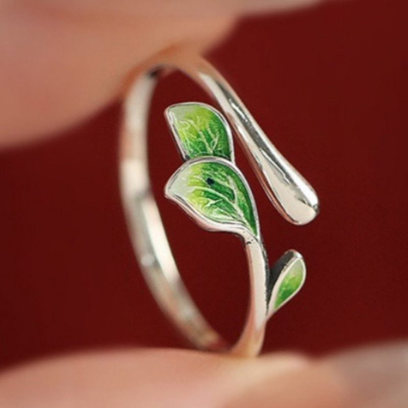 Image of Elegant And Stylish Enamel Green Leaf Adjustable Ring, Perfect For Women' Casual Wear, Commuting, Vacations, And Versatile Additions; A Delicate Birthday Gift Jewelry