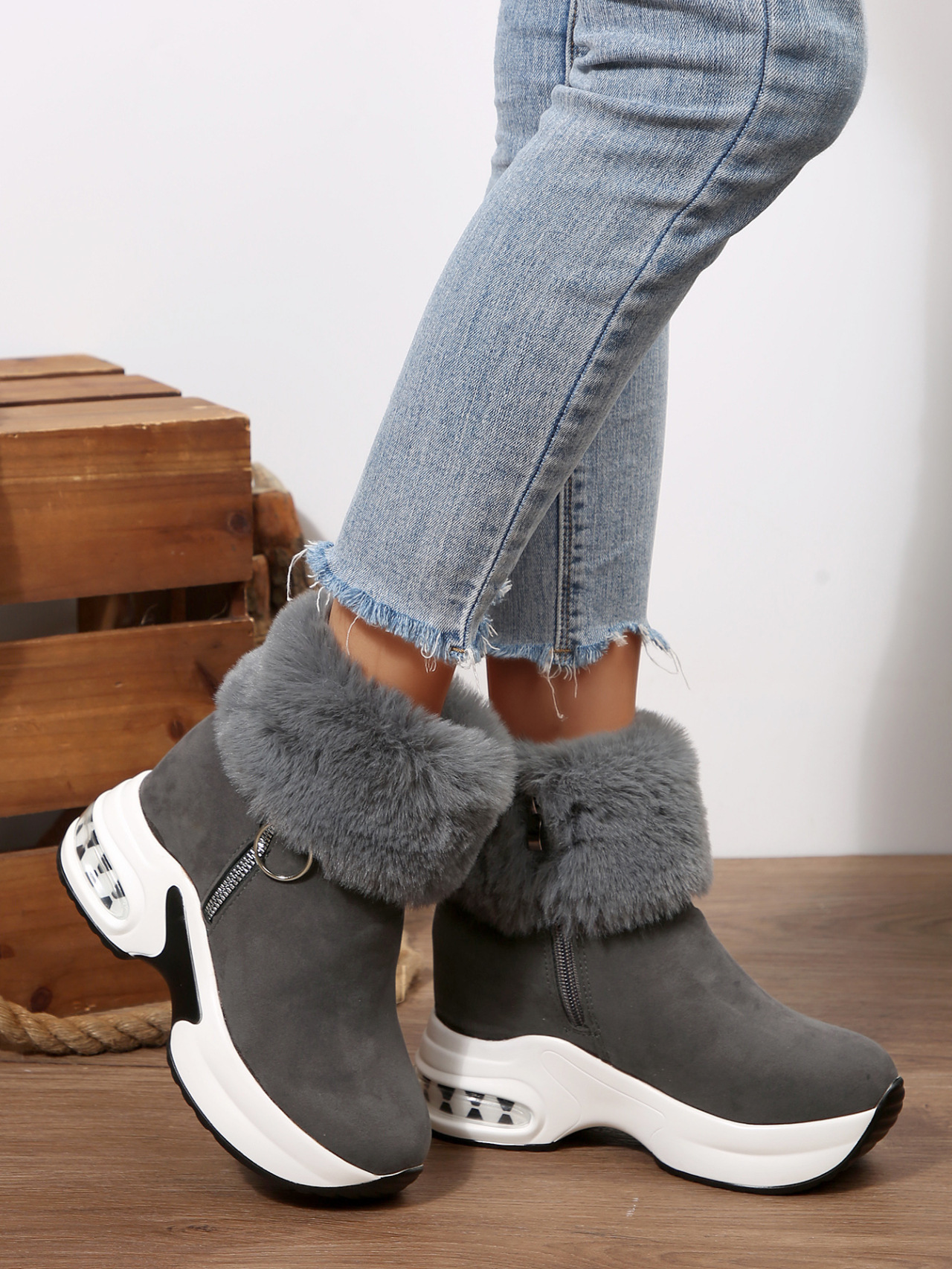 女士冬季保暖雪地靴，侧拉链设计，内衬抓绒 - 厚底坡跟，棕色/白色/黑色/灰色 - 防滑PVC鞋底，冷天、雪地及冰面缓震鞋垫 - 韩式冬季鞋，适合日常与正式装扮