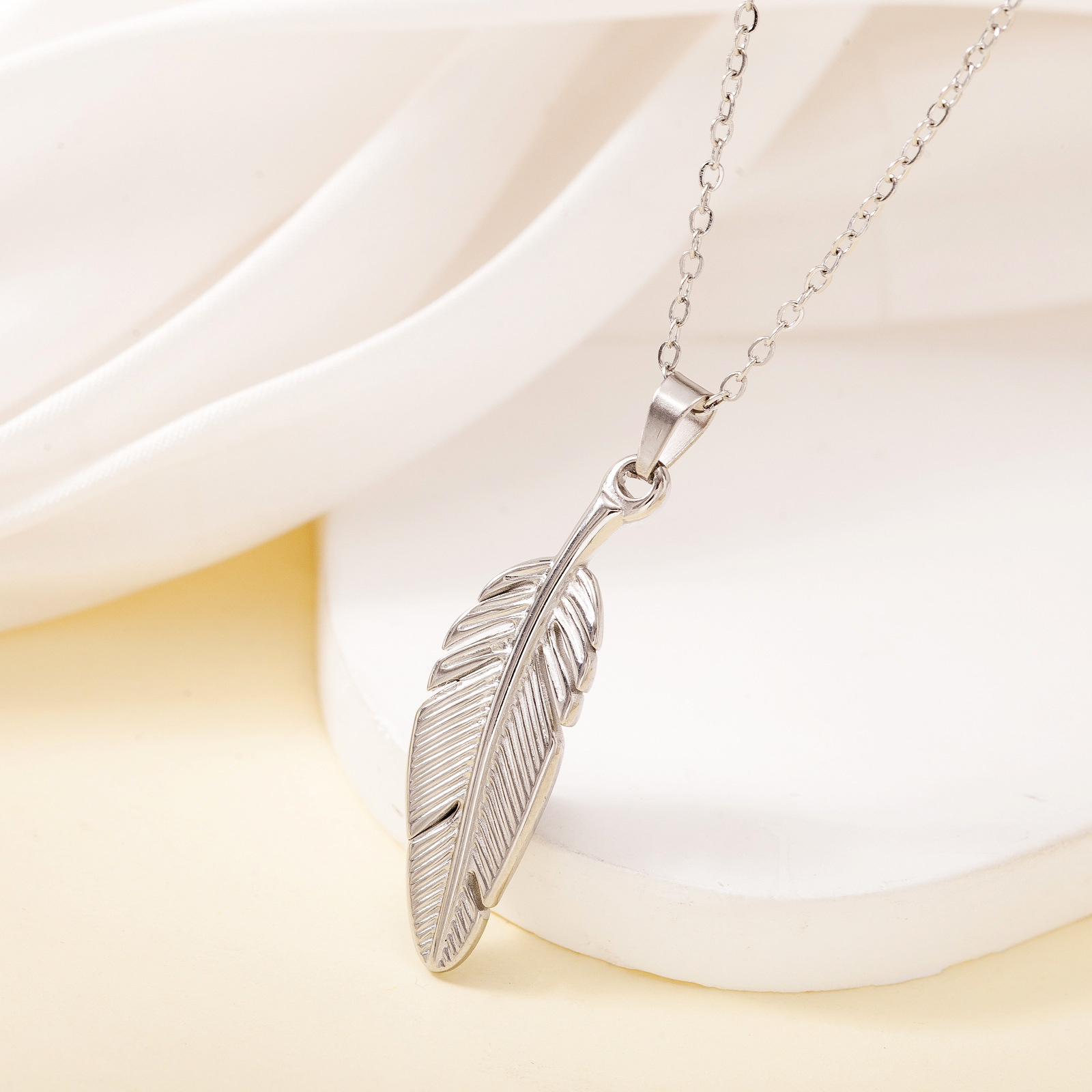 Women's Exquisite Feather Design 18K Gold Plated Necklace