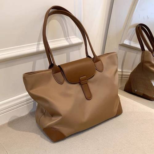 large capacity practical tote bag for women versatile for commuting daily wear travel and gifting to elders as birthday presents mothers day gifts or props
