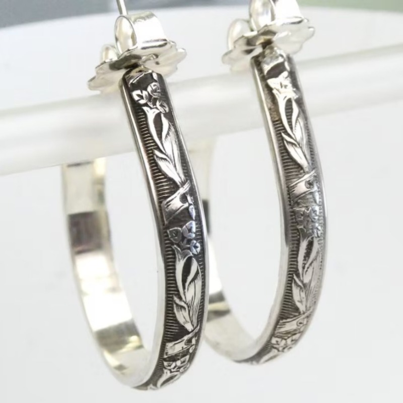 Women's Vintage Plant Pattern Half Circle Earrings