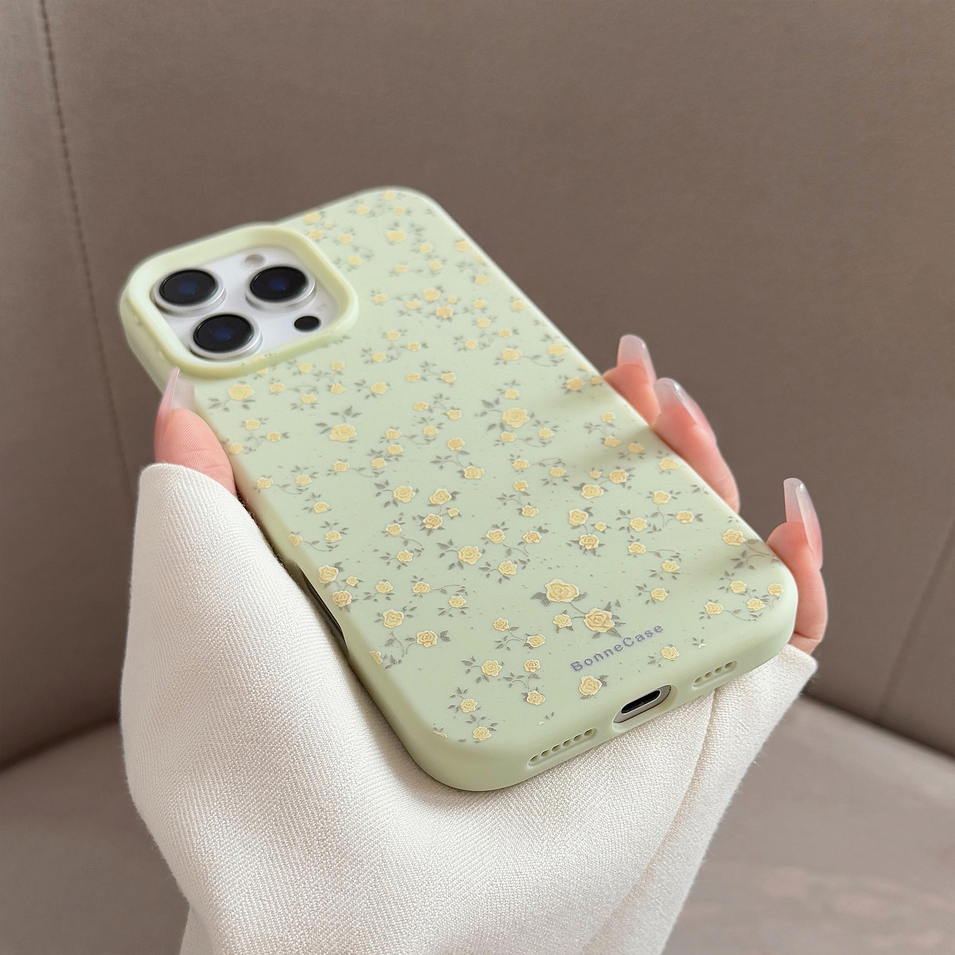 Yellow Small Floral Pattern Suitable for Apple 16 Mobile Phone Case 15pro Max Fresh iPhone 14 Temperament 13 Frosted Soft Shell 11
