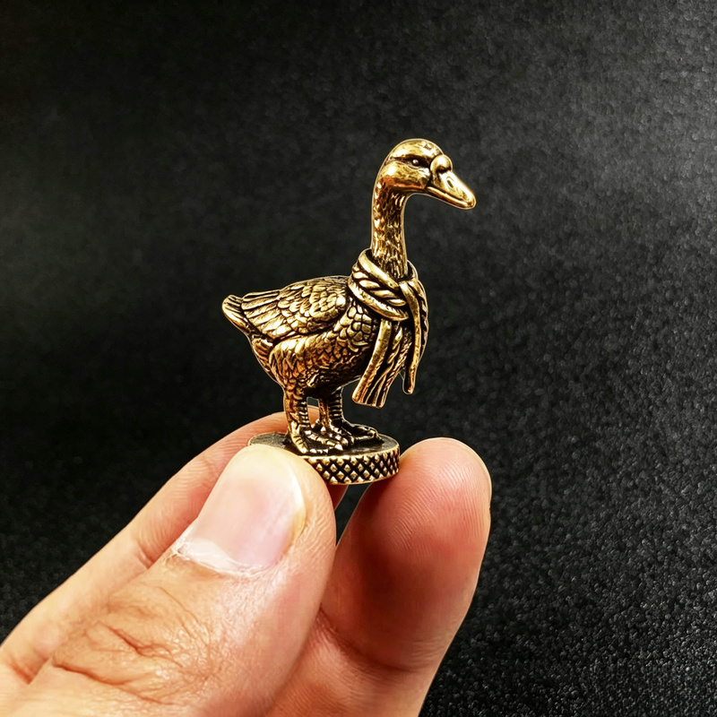 TEMU New Large Goose Figurine, Stylish Duck Statuette, Desk And Home Decoration, Handmade Metal Craft, Suitable For