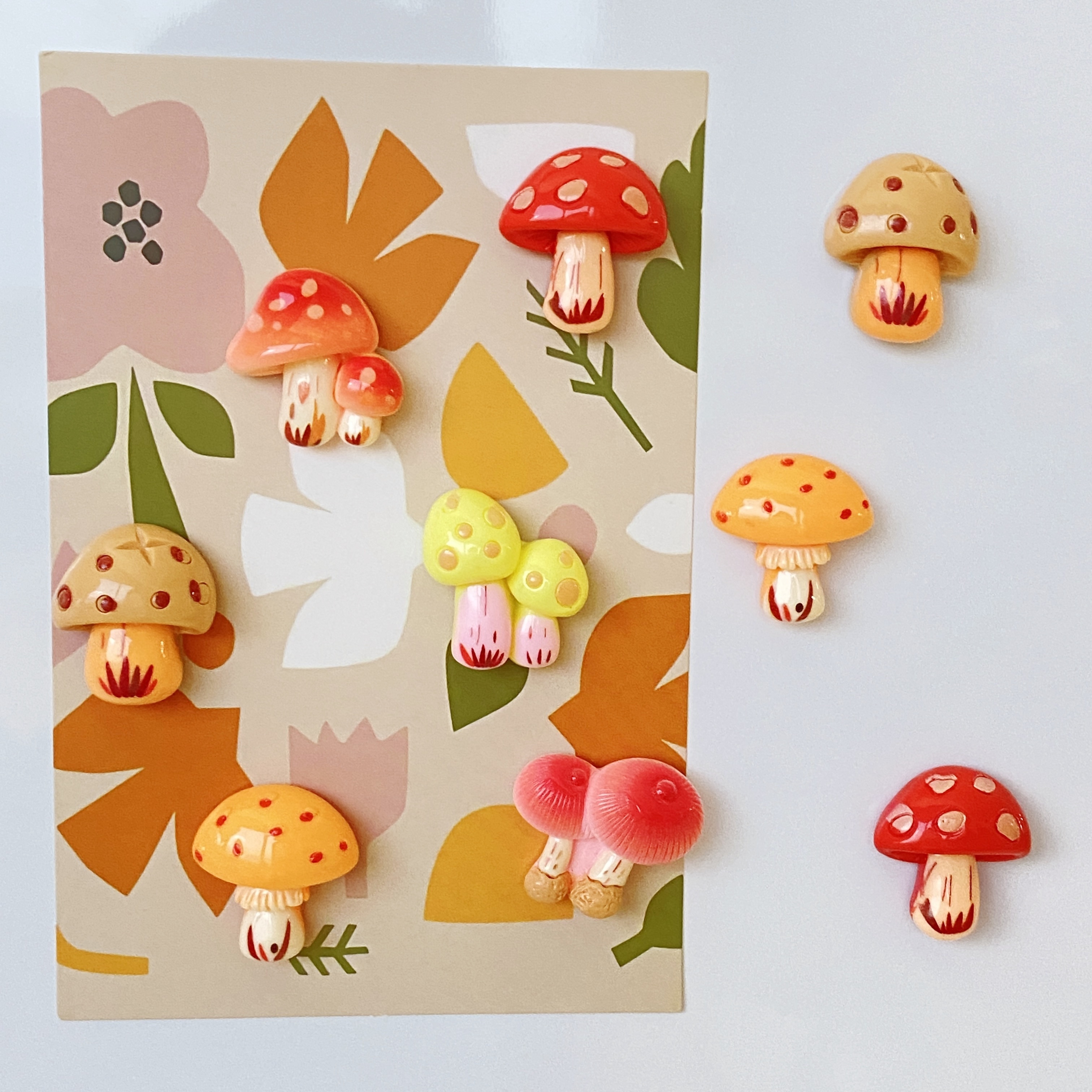 5pcs Random Style Mushroom Fridge Magnet Set - Cute And Creative Decorative Magnets For Kitchen, Office Whiteboard, Locker And Dishwasher