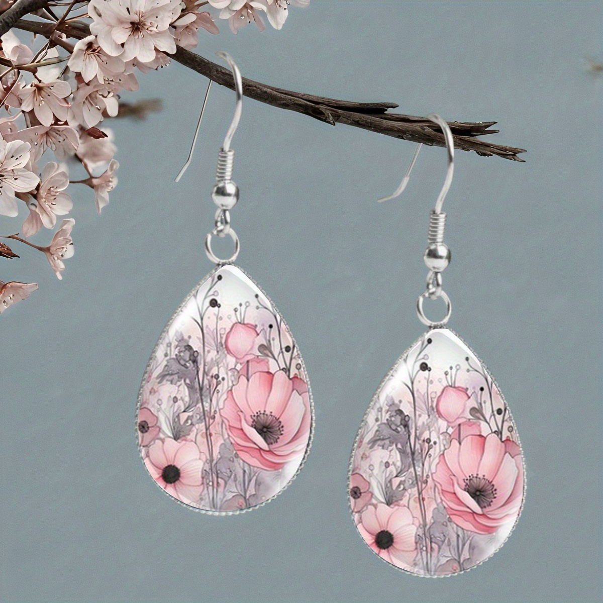 E-shop 1 Paar frische künstlerische Ohrringe, hellrosa Blumen-Wasserfarbendesign – für lässige Outfits oder Urlaubsschmuck. Ideales Geschenk für